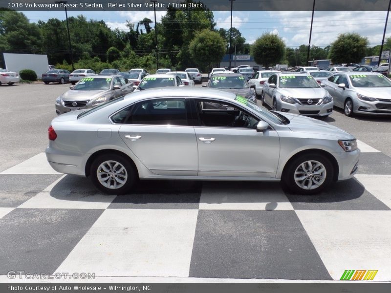 Reflex Silver Metallic / Titan Black 2016 Volkswagen Passat S Sedan