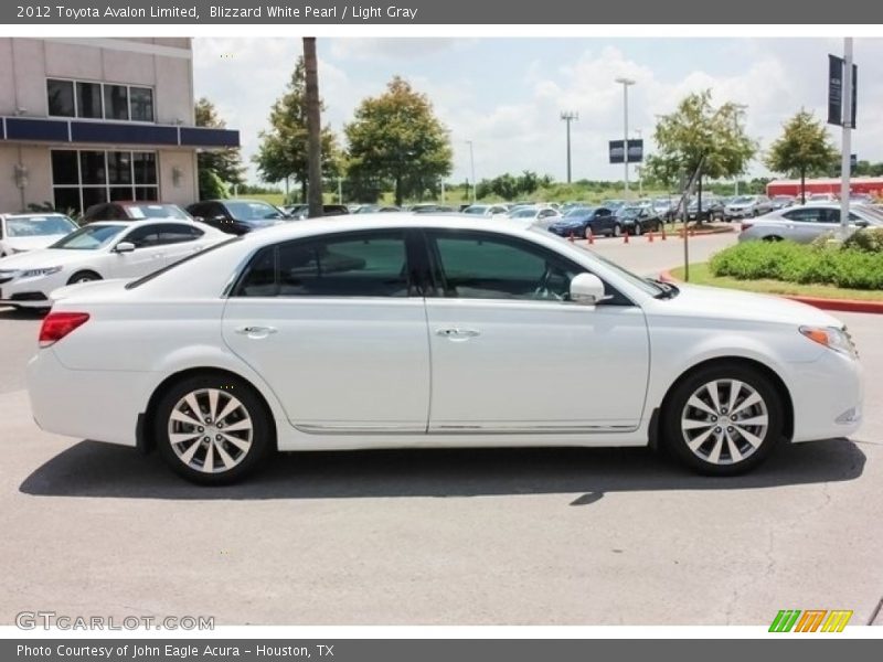 Blizzard White Pearl / Light Gray 2012 Toyota Avalon Limited