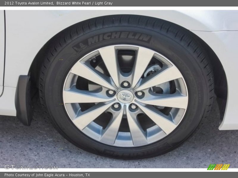 Blizzard White Pearl / Light Gray 2012 Toyota Avalon Limited