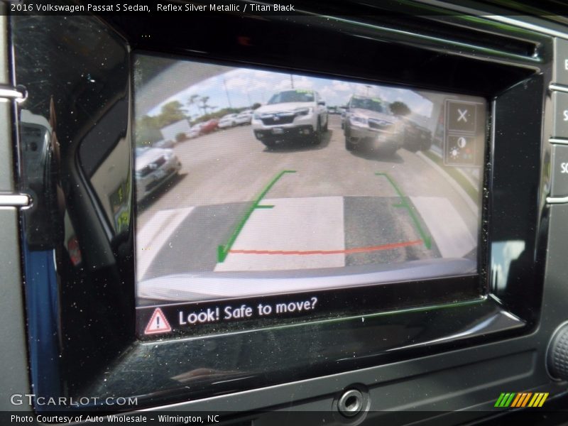 Reflex Silver Metallic / Titan Black 2016 Volkswagen Passat S Sedan