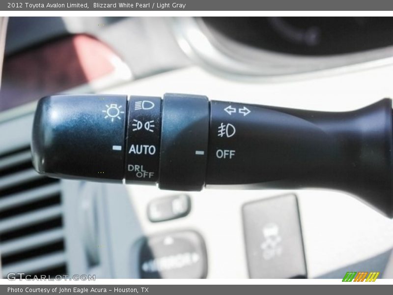 Blizzard White Pearl / Light Gray 2012 Toyota Avalon Limited