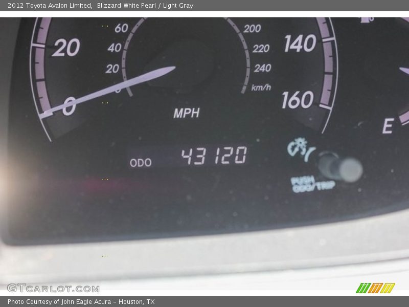 Blizzard White Pearl / Light Gray 2012 Toyota Avalon Limited