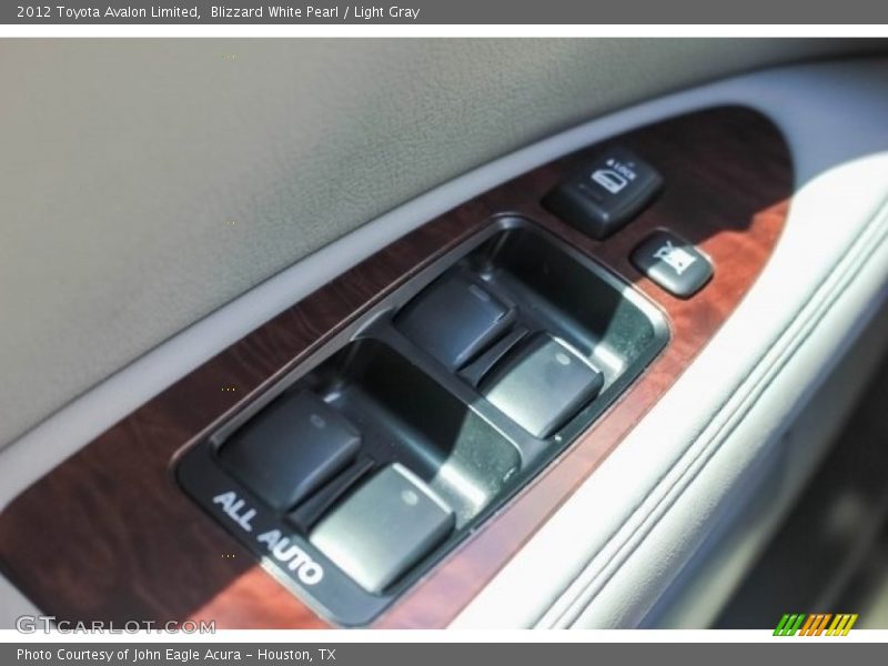 Blizzard White Pearl / Light Gray 2012 Toyota Avalon Limited