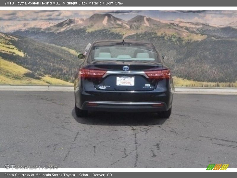 Midnight Black Metallic / Light Gray 2018 Toyota Avalon Hybrid XLE