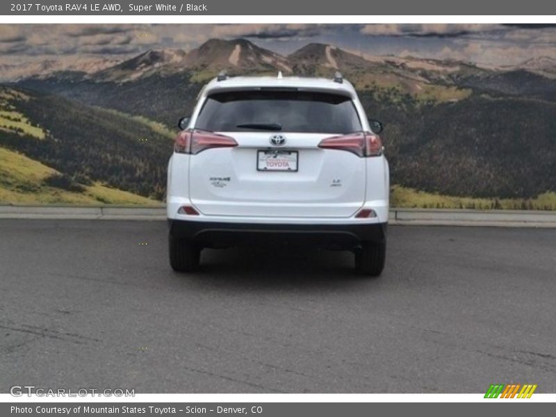 Super White / Black 2017 Toyota RAV4 LE AWD