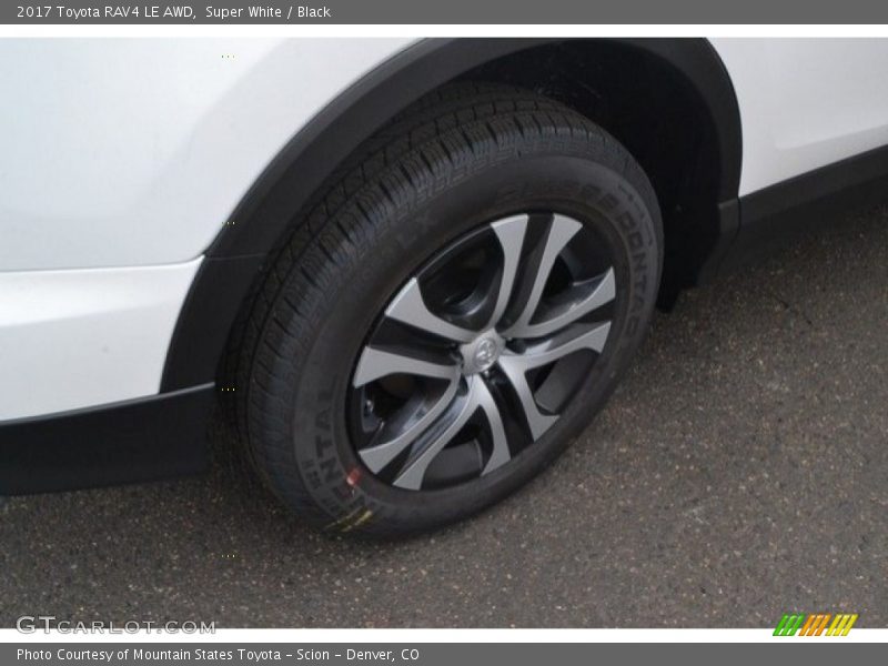 Super White / Black 2017 Toyota RAV4 LE AWD