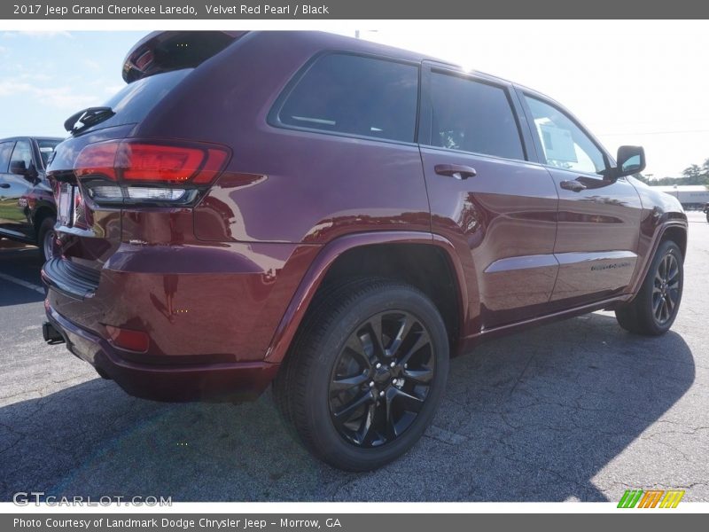 Velvet Red Pearl / Black 2017 Jeep Grand Cherokee Laredo