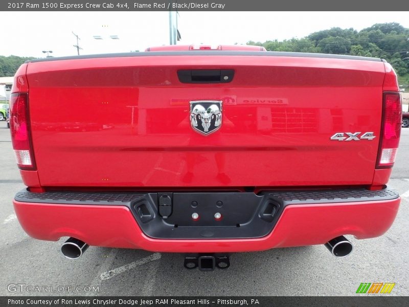 Flame Red / Black/Diesel Gray 2017 Ram 1500 Express Crew Cab 4x4