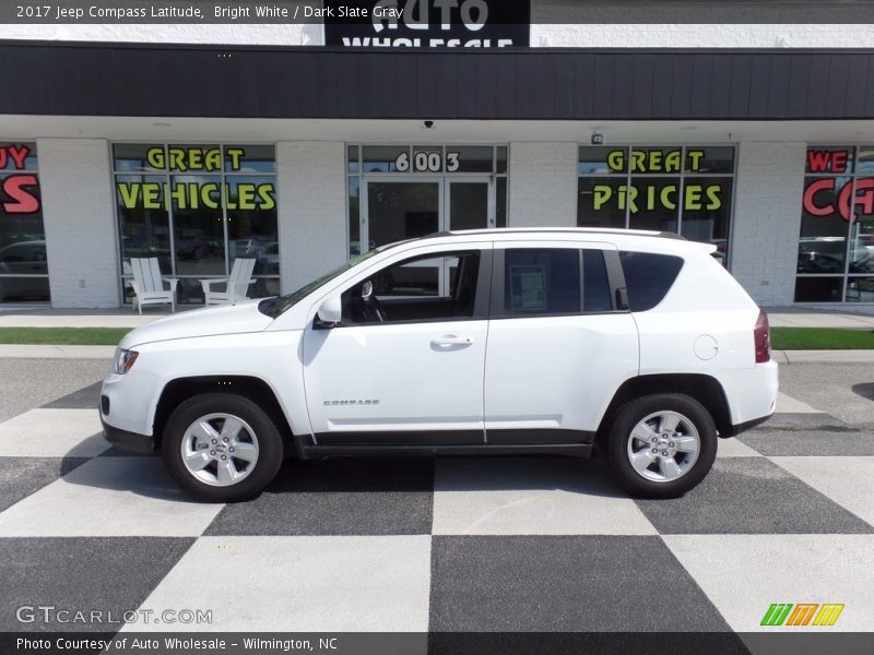 Bright White / Dark Slate Gray 2017 Jeep Compass Latitude