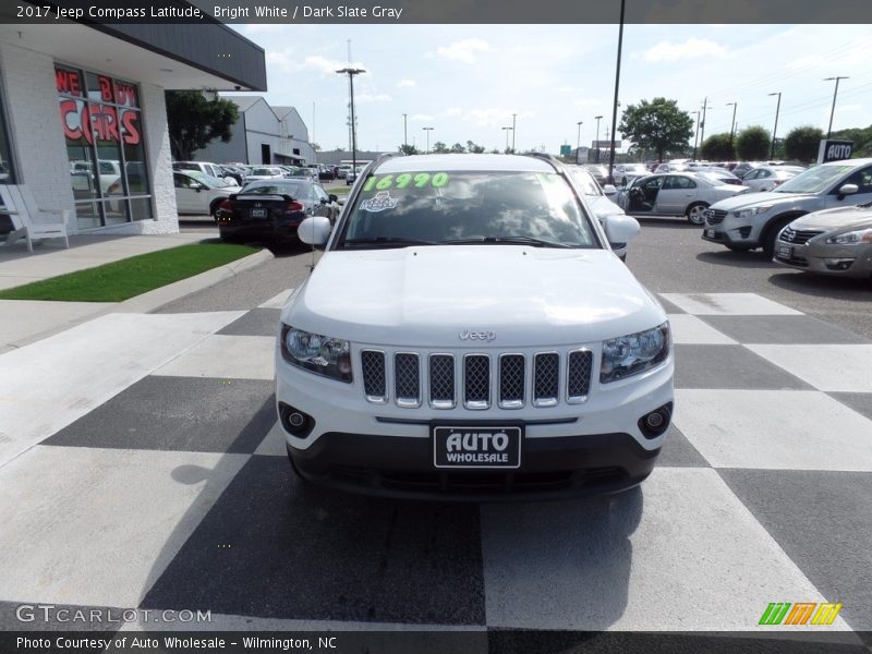 Bright White / Dark Slate Gray 2017 Jeep Compass Latitude
