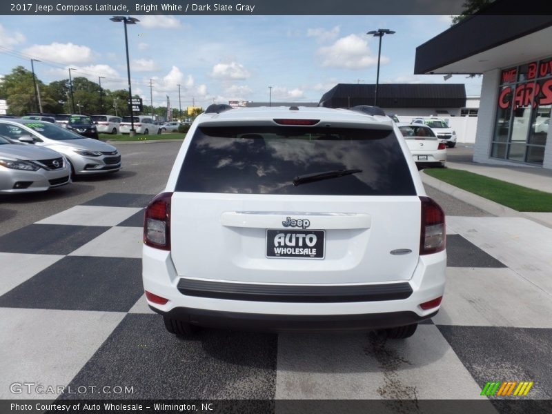 Bright White / Dark Slate Gray 2017 Jeep Compass Latitude