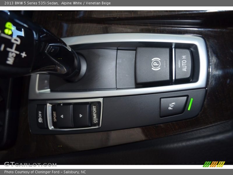 Alpine White / Venetian Beige 2013 BMW 5 Series 535i Sedan