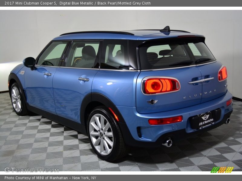 Digital Blue Metallic / Black Pearl/Mottled Grey Cloth 2017 Mini Clubman Cooper S