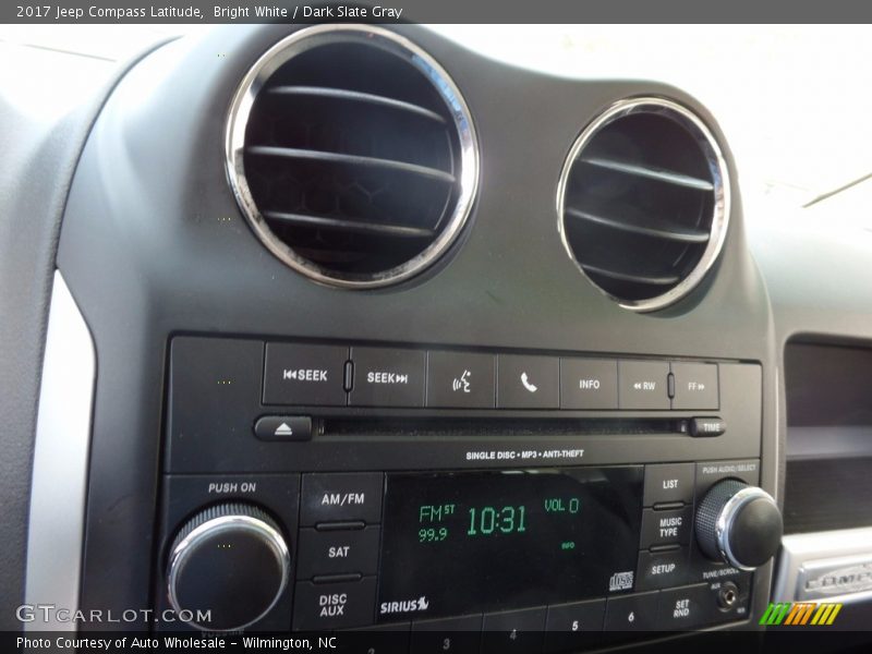 Bright White / Dark Slate Gray 2017 Jeep Compass Latitude