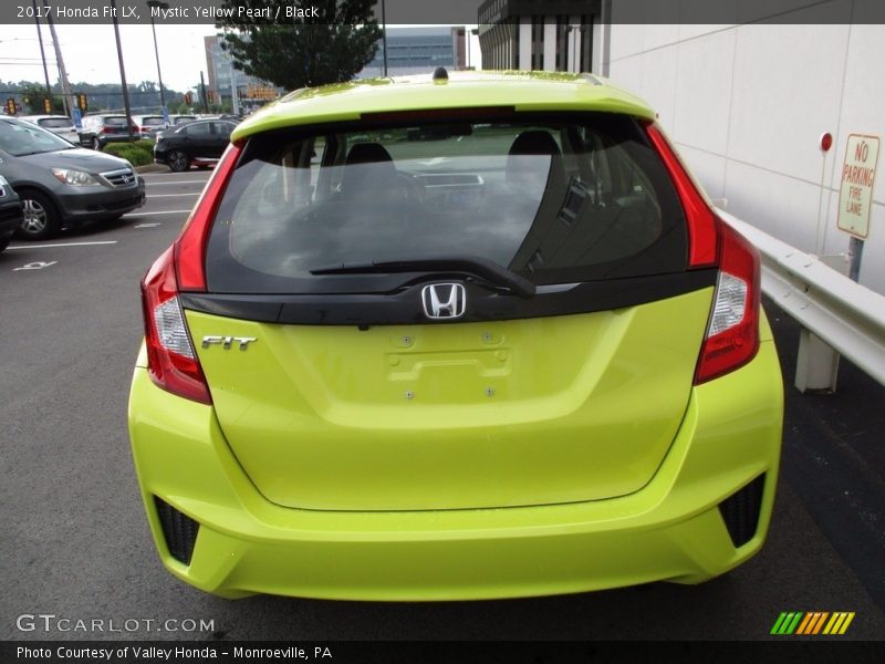 Mystic Yellow Pearl / Black 2017 Honda Fit LX