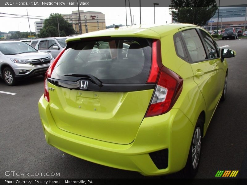 Mystic Yellow Pearl / Black 2017 Honda Fit LX
