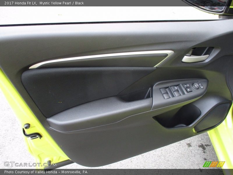 Mystic Yellow Pearl / Black 2017 Honda Fit LX