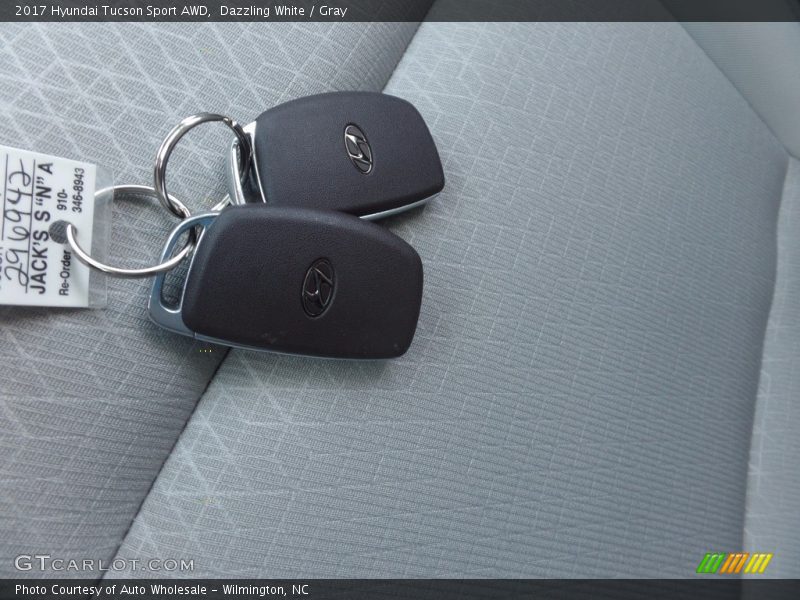 Dazzling White / Gray 2017 Hyundai Tucson Sport AWD