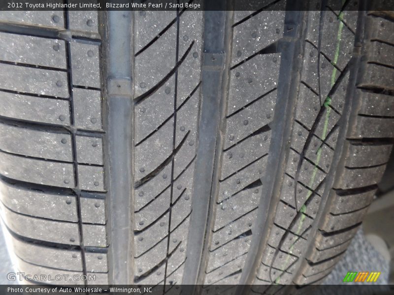 Blizzard White Pearl / Sand Beige 2012 Toyota Highlander Limited