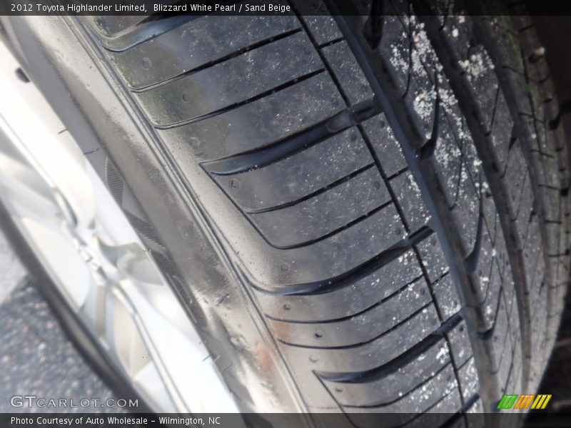 Blizzard White Pearl / Sand Beige 2012 Toyota Highlander Limited