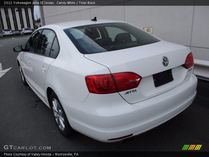 Candy White / Titan Black 2012 Volkswagen Jetta SE Sedan