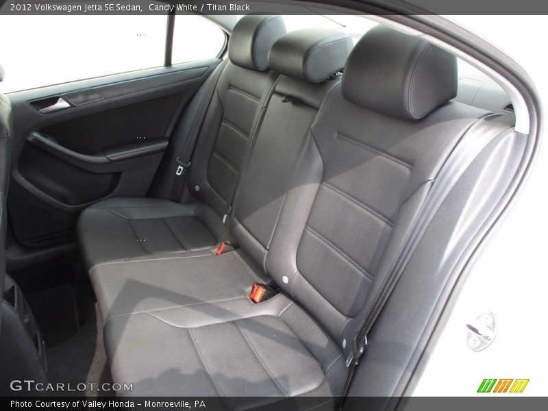 Candy White / Titan Black 2012 Volkswagen Jetta SE Sedan