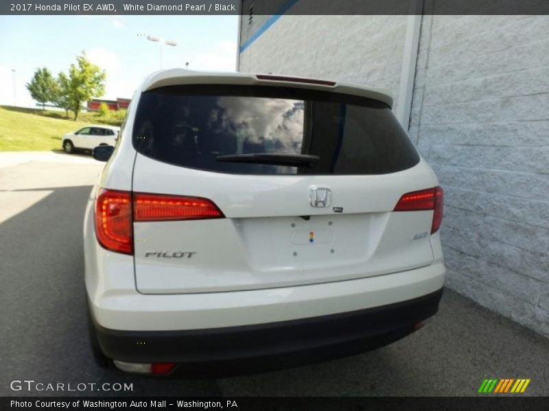 White Diamond Pearl / Black 2017 Honda Pilot EX AWD