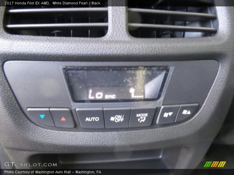 White Diamond Pearl / Black 2017 Honda Pilot EX AWD