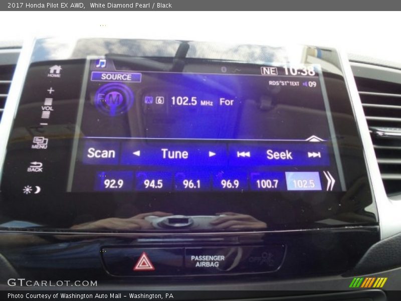 White Diamond Pearl / Black 2017 Honda Pilot EX AWD