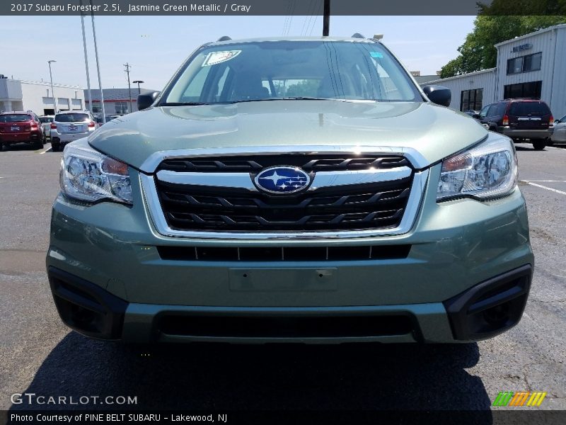 Jasmine Green Metallic / Gray 2017 Subaru Forester 2.5i