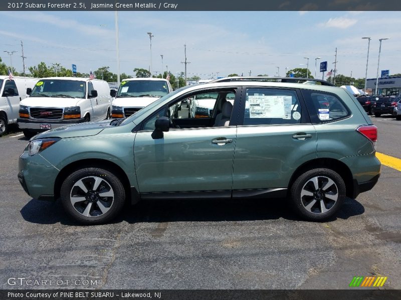 Jasmine Green Metallic / Gray 2017 Subaru Forester 2.5i