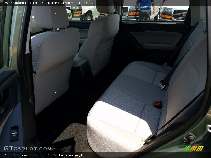 Jasmine Green Metallic / Gray 2017 Subaru Forester 2.5i