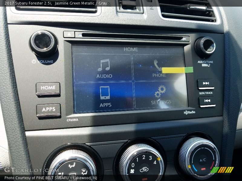 Jasmine Green Metallic / Gray 2017 Subaru Forester 2.5i