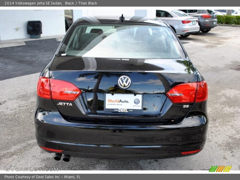 Black / Titan Black 2014 Volkswagen Jetta SE Sedan