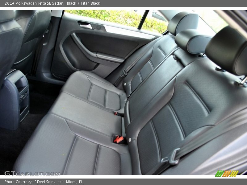 Black / Titan Black 2014 Volkswagen Jetta SE Sedan