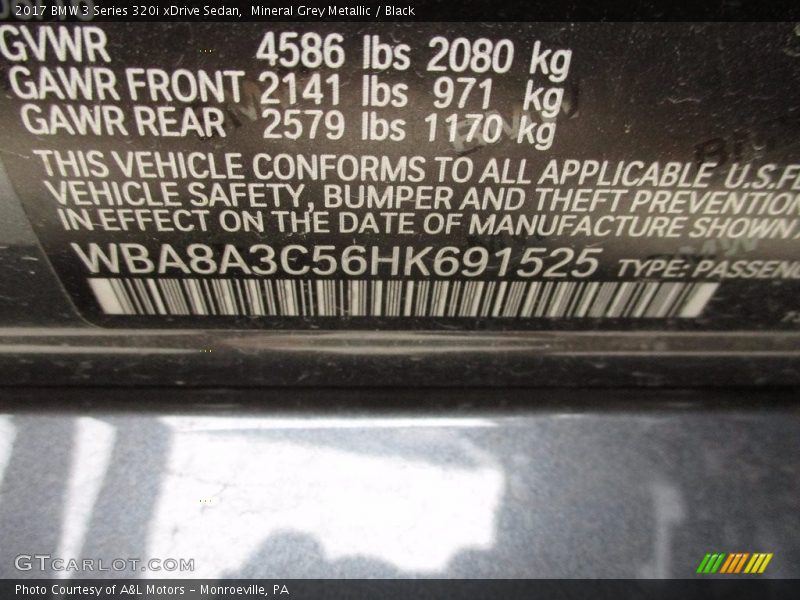 Mineral Grey Metallic / Black 2017 BMW 3 Series 320i xDrive Sedan