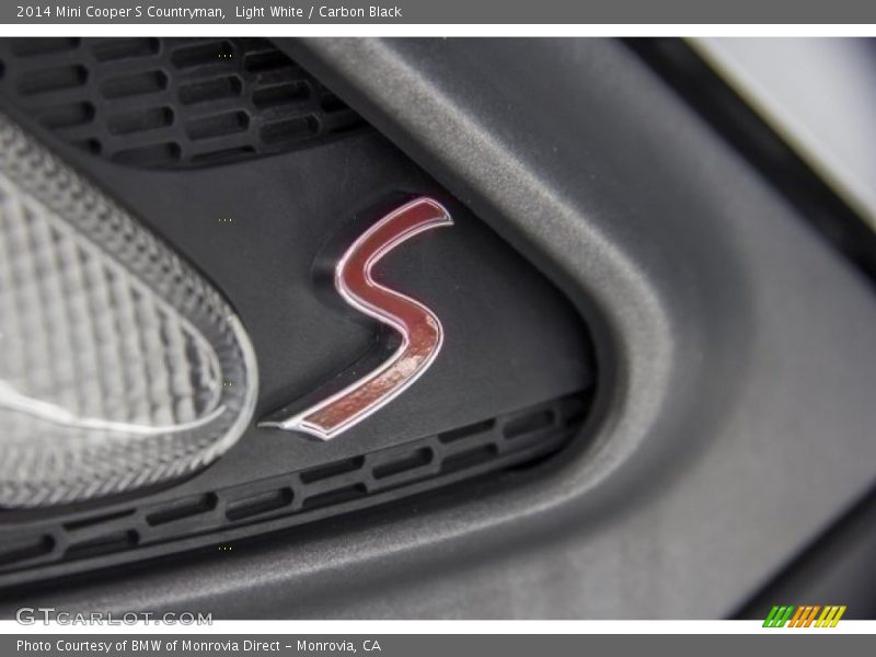 Light White / Carbon Black 2014 Mini Cooper S Countryman