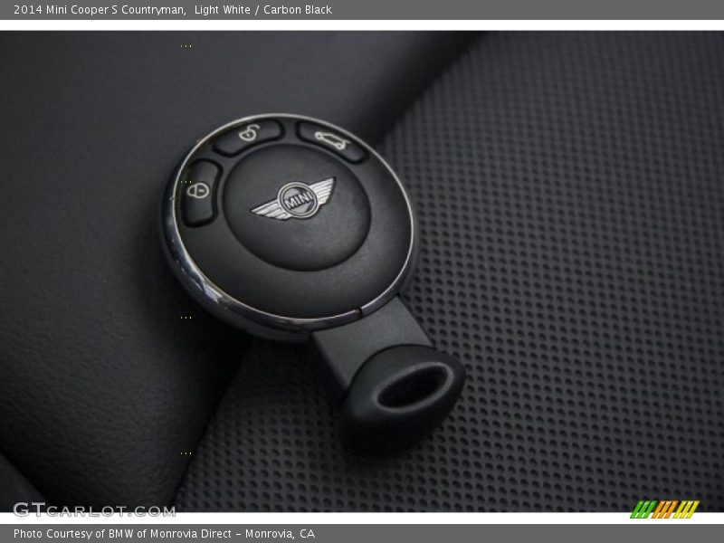Light White / Carbon Black 2014 Mini Cooper S Countryman