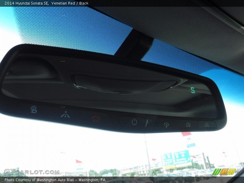 Venetian Red / Black 2014 Hyundai Sonata SE