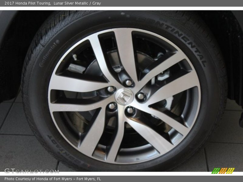 Lunar Silver Metallic / Gray 2017 Honda Pilot Touring