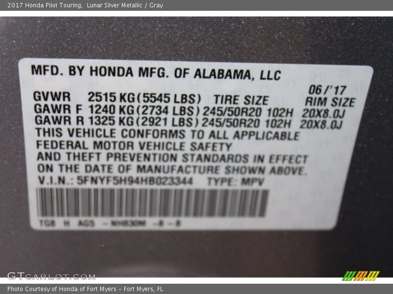 Lunar Silver Metallic / Gray 2017 Honda Pilot Touring