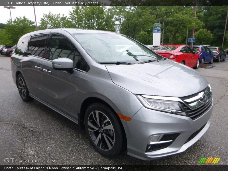 Front 3/4 View of 2018 Odyssey Elite