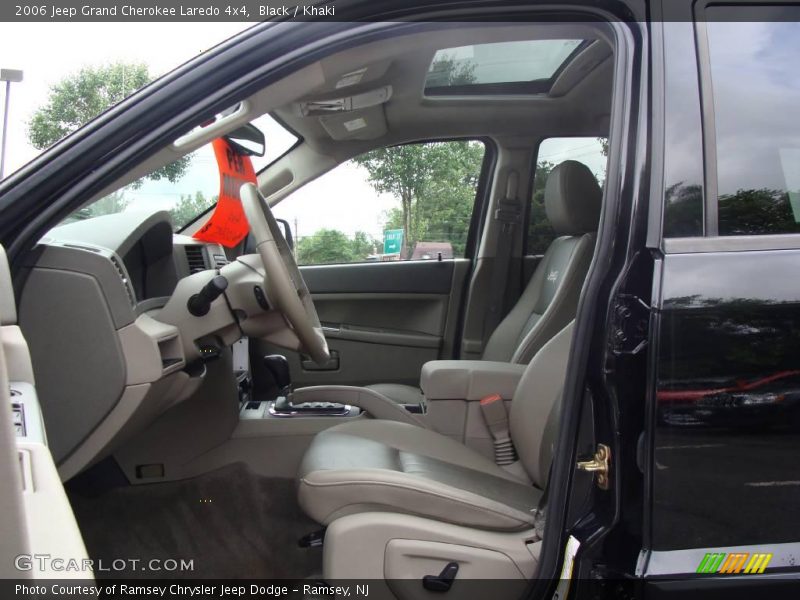Black / Khaki 2006 Jeep Grand Cherokee Laredo 4x4