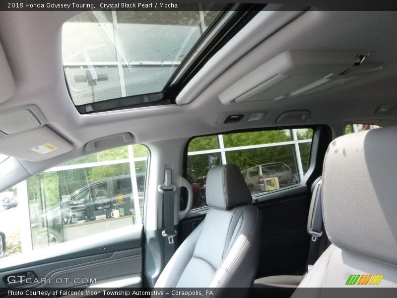 Crystal Black Pearl / Mocha 2018 Honda Odyssey Touring