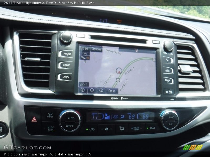 Silver Sky Metallic / Ash 2014 Toyota Highlander XLE AWD