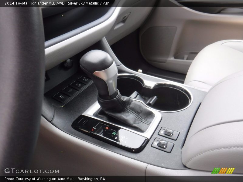 Silver Sky Metallic / Ash 2014 Toyota Highlander XLE AWD