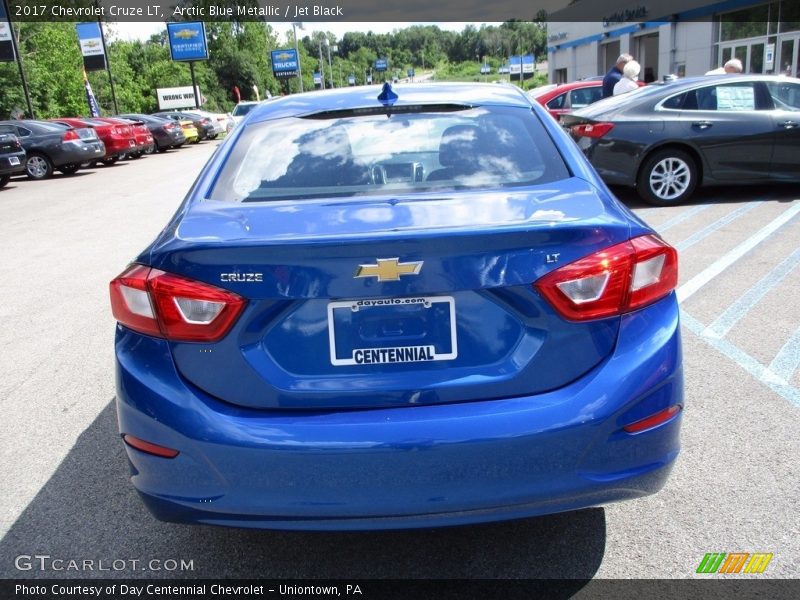 Arctic Blue Metallic / Jet Black 2017 Chevrolet Cruze LT