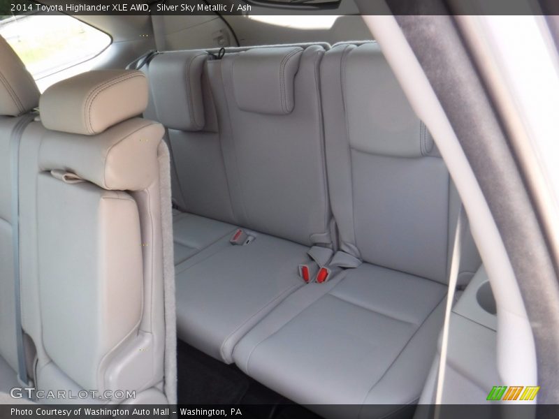 Silver Sky Metallic / Ash 2014 Toyota Highlander XLE AWD