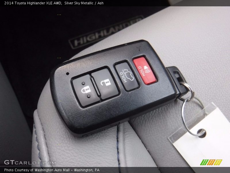 Silver Sky Metallic / Ash 2014 Toyota Highlander XLE AWD