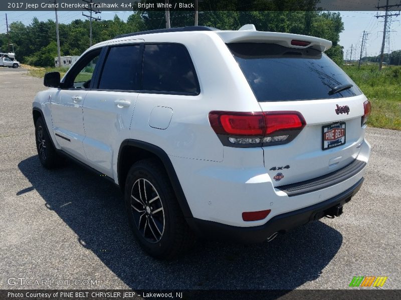 Bright White / Black 2017 Jeep Grand Cherokee Trailhawk 4x4